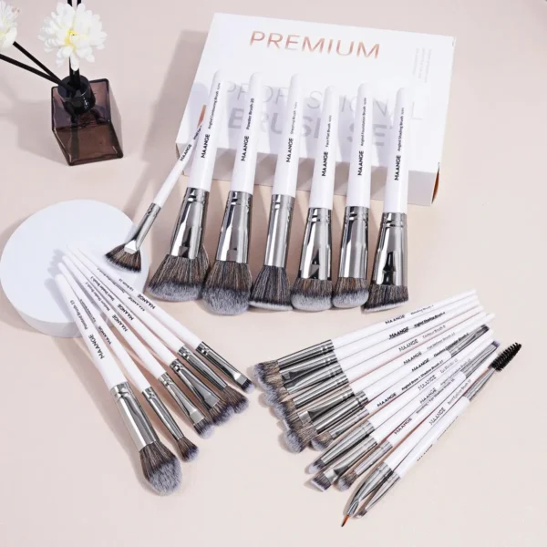 25 Pieces Makeup Brushes Kit - Image 8